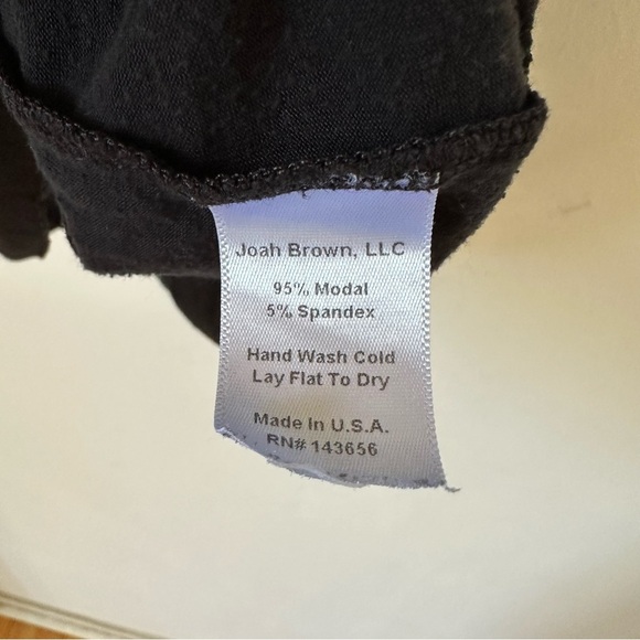 Joah Brown Black Twisted Back Muscle Crop Tee One Size - Picture 4 of 6